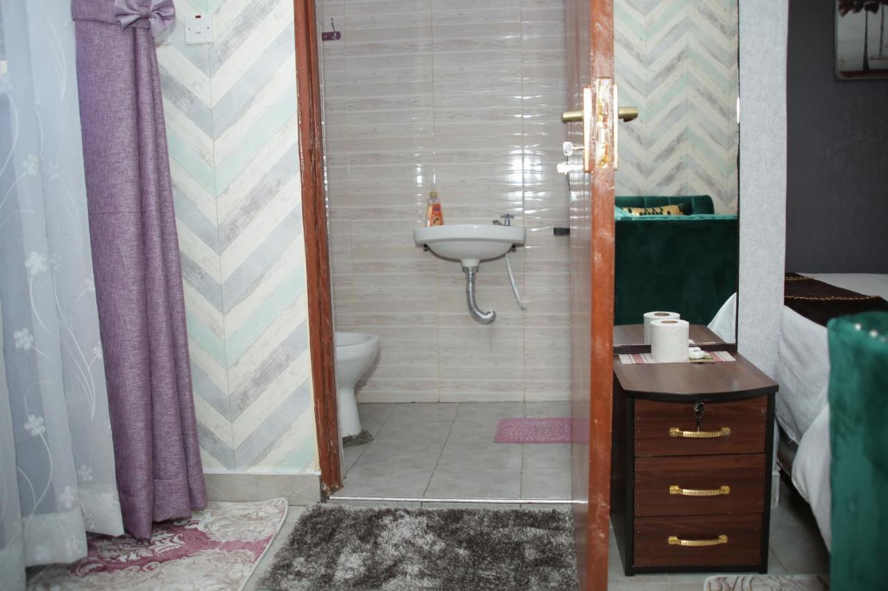 Little Nile Studio Homestays Nakuru City Extérieur photo